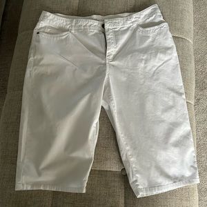 Croft&barrow natural white bermuda shorts